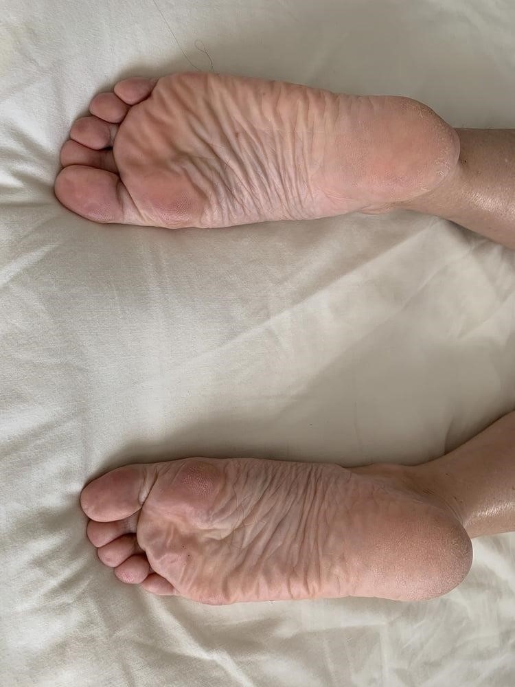 Lesbian feet bondage-4542