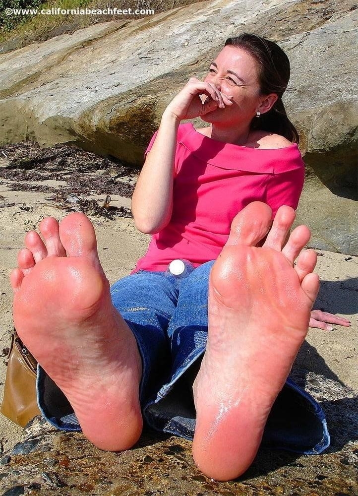 Beautiful feet babes-1730