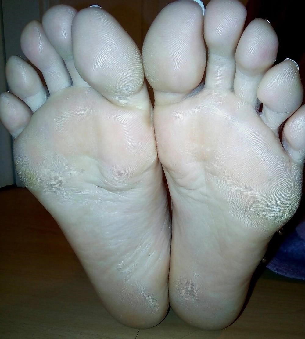 Evie olson feet-6679