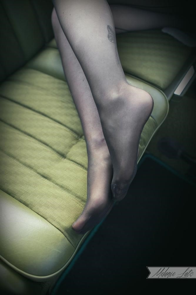Feet girl webcam-6016