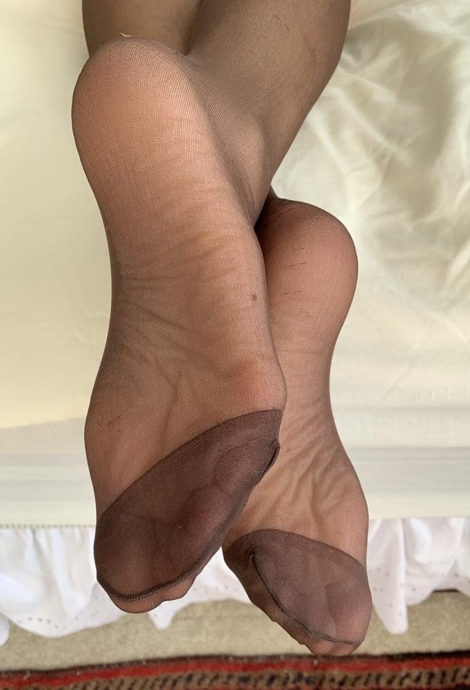 Female feet bondage-6908