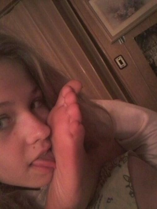 Hottest foot worship-8532