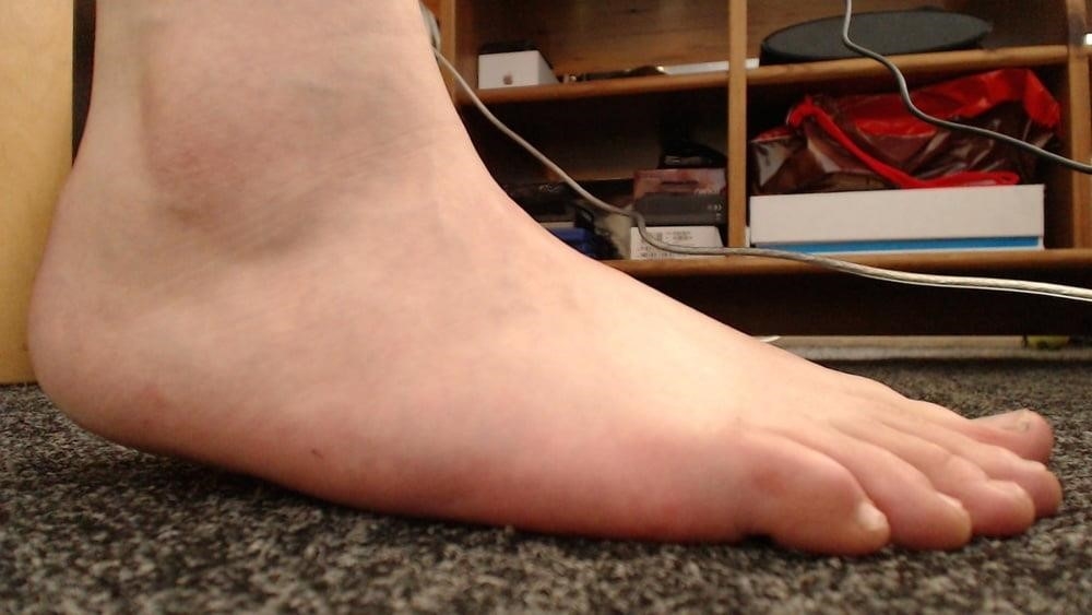 Male feet tube-9712