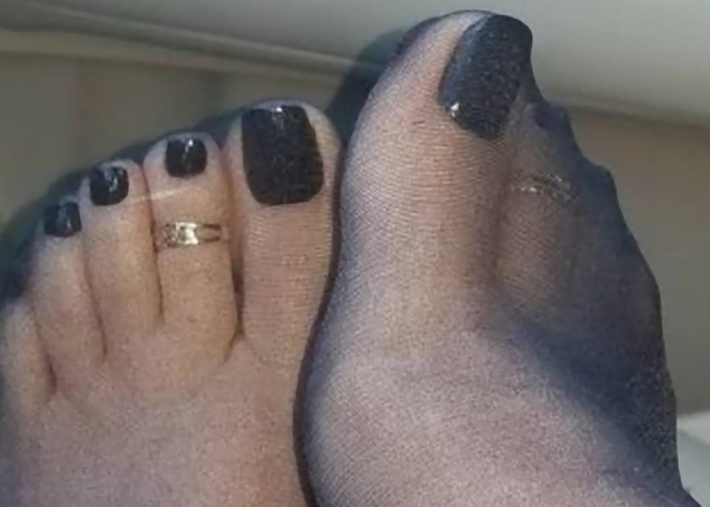 Nylon feet porn hd-4324