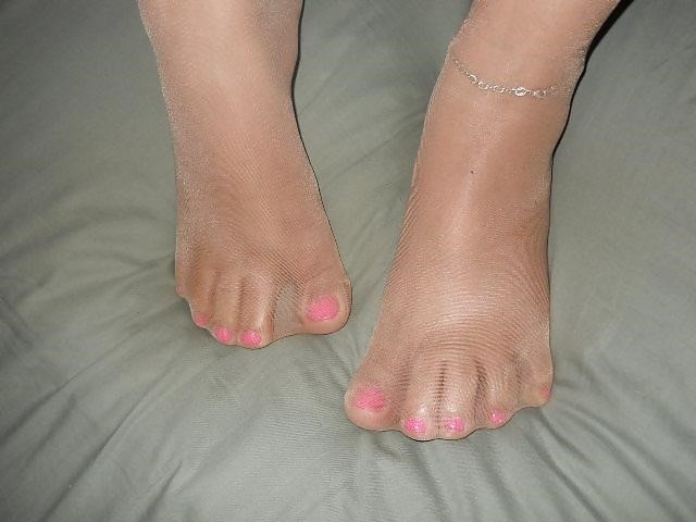 Pantyhose foot lovers-9346