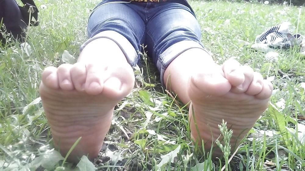 Petite latina feet-3012