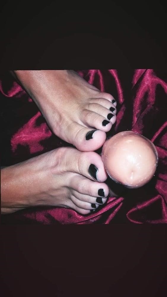 Sexy foot worship porn-2321