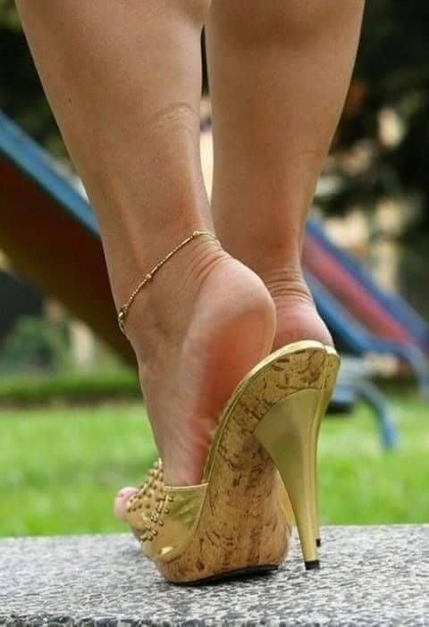 Sexy women feet porn-1114