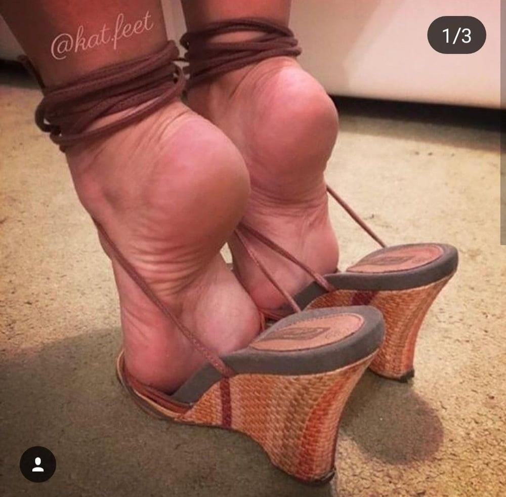 Sexy women feet porn-5079