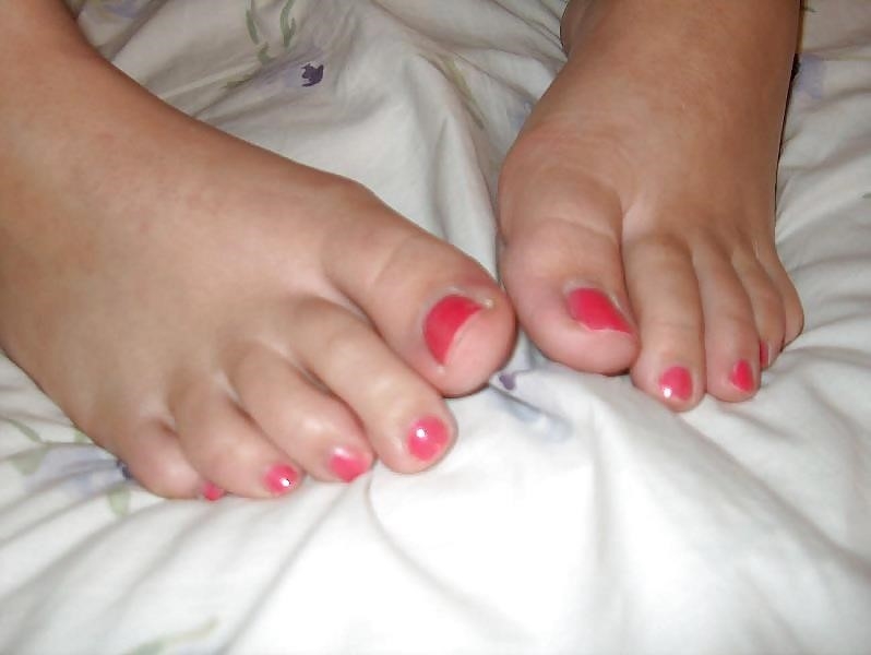Sucking toes lesbian-9679