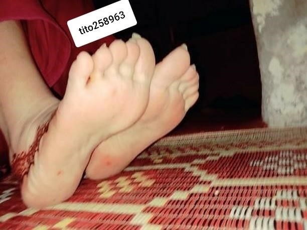 Worship arab feet-5530