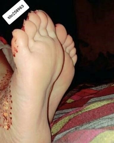 Worship arab feet-9279