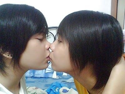 Beautiful naked lesbians kissing-2955