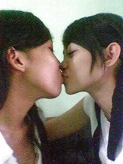 Beautiful naked lesbians kissing-5765