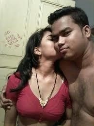 Desi kissing girl-7784