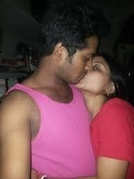 Desi kissing girl-3252