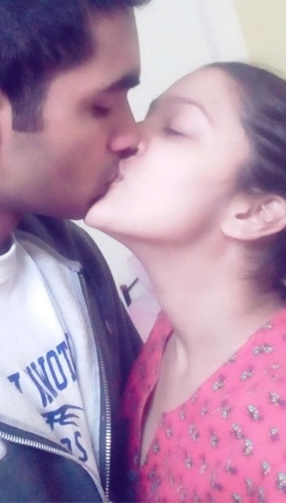 Desi kissing girl-7265