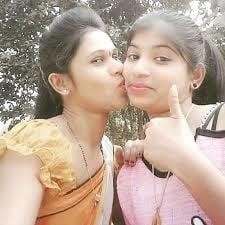 Desi kissing girl-8782