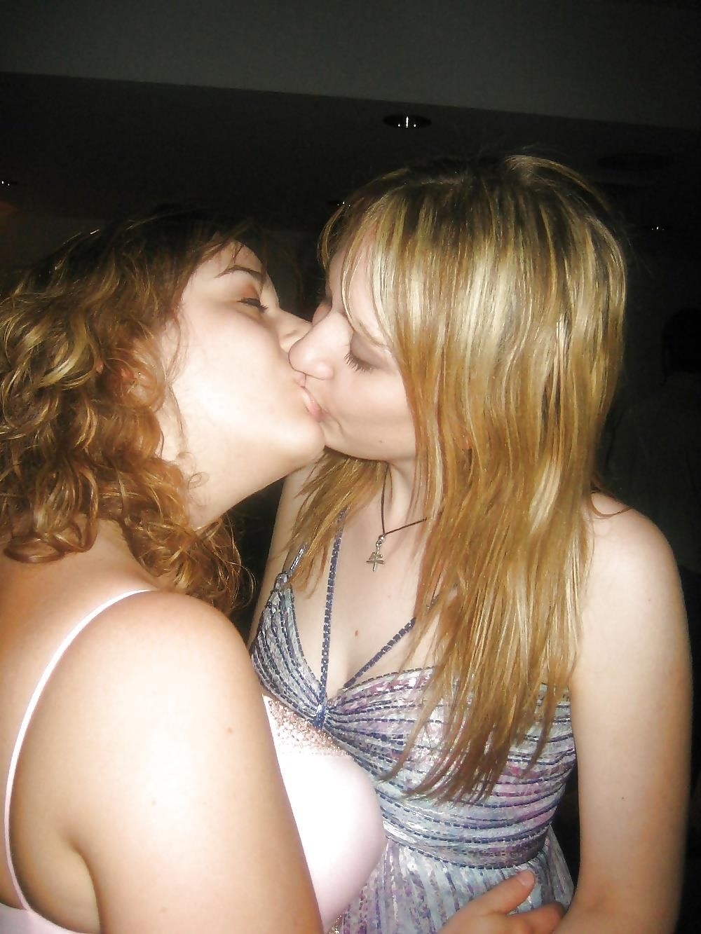 Girl on girl kissing hot-6463