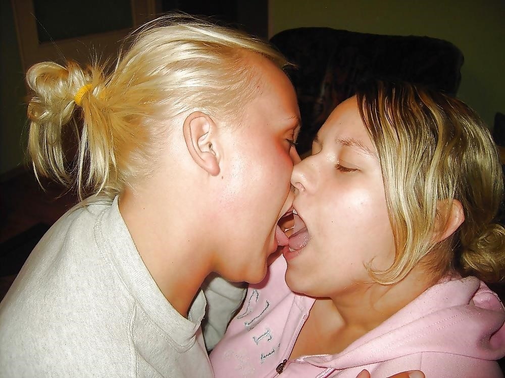 Girl on girl kissing hot-1034