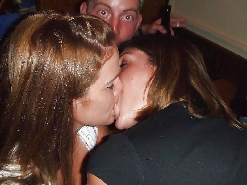 Girl on girl kissing hot-6154