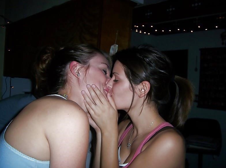 Girl on girl kissing hot-3377