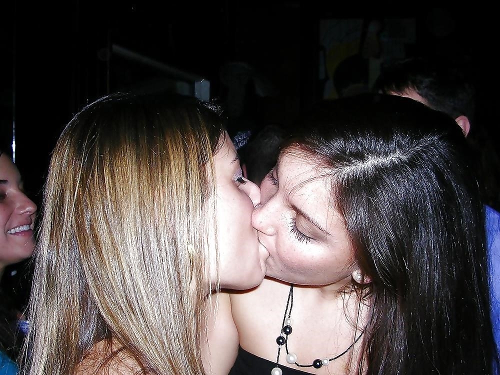 Girl on girl kissing hot-4598