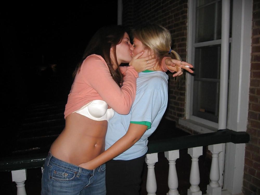 Girls and girls hot kissing-3100