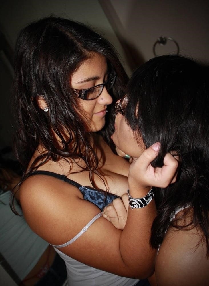 Girls making out hot-6766