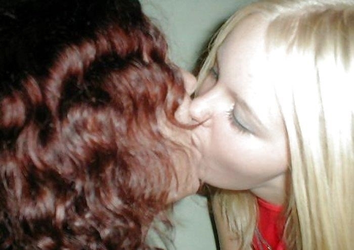 Hot lesbian hot kiss-8355