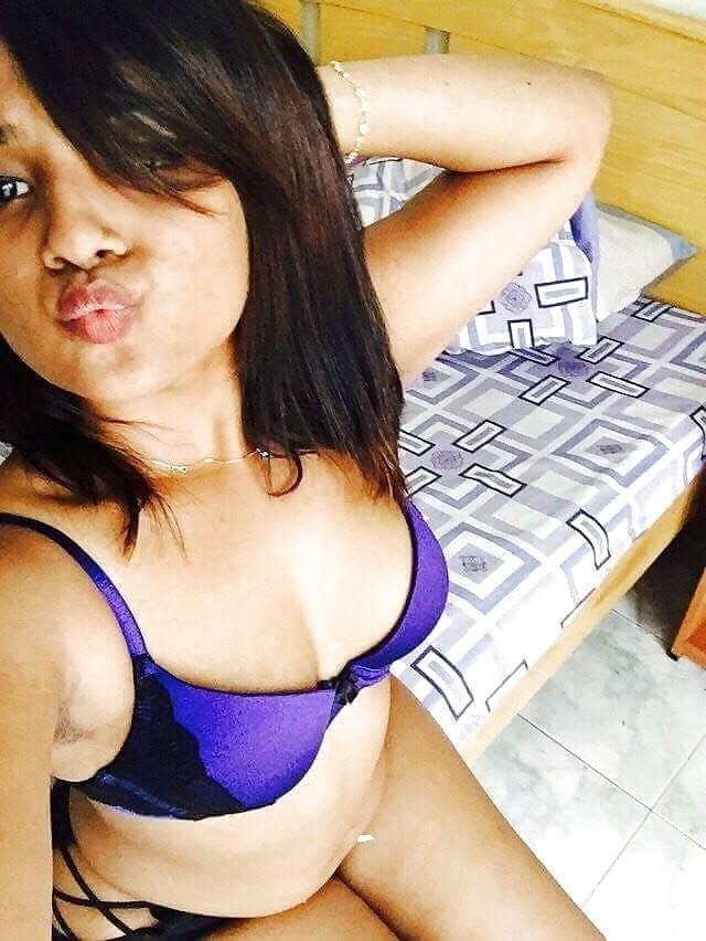 Indian sexy girl kiss-9302
