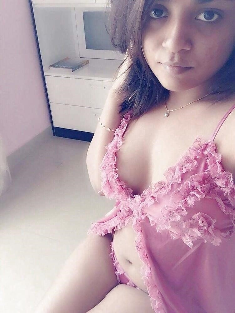 Indian sexy girl kiss-9789