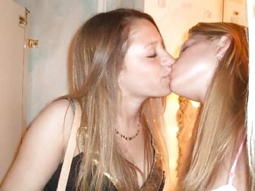 Lesbian hot kiss movie-9143