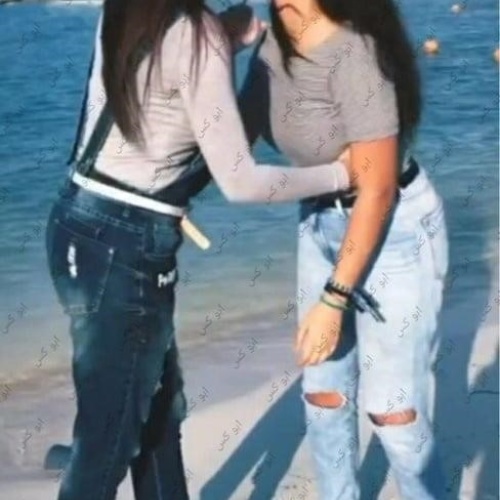 Lesbian navel kiss
