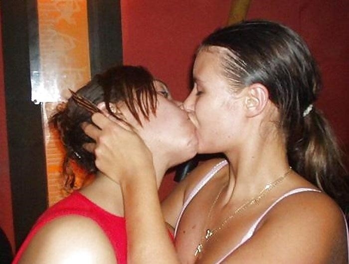 Sexy girl kiss porn-5722