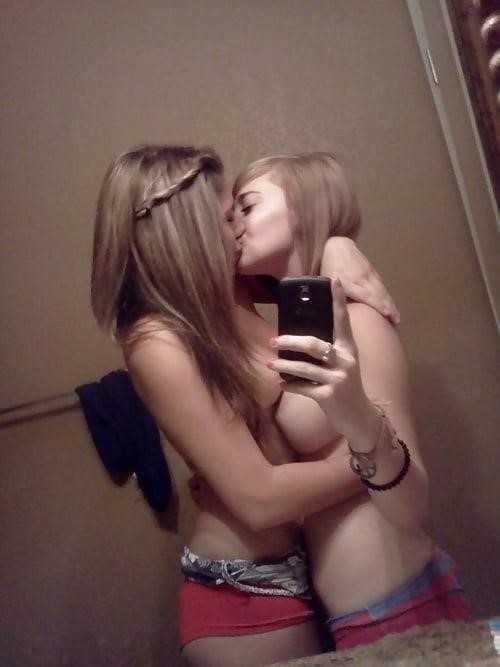 Sexy lesbian sex pics-7723
