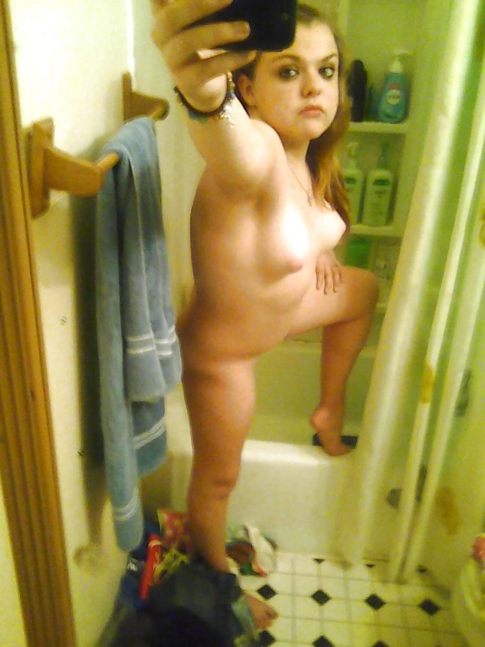 Amatuer selfie nude-9570