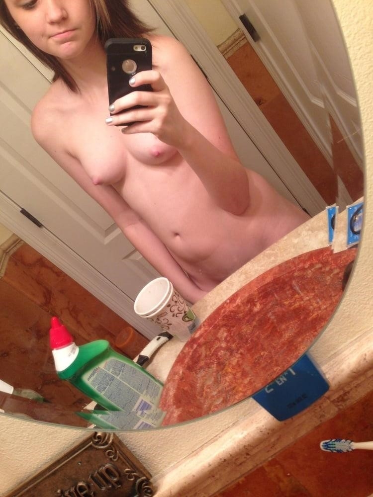 Amature teen nude selfies-5240
