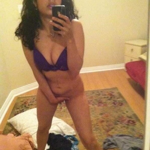 Arab naked selfie