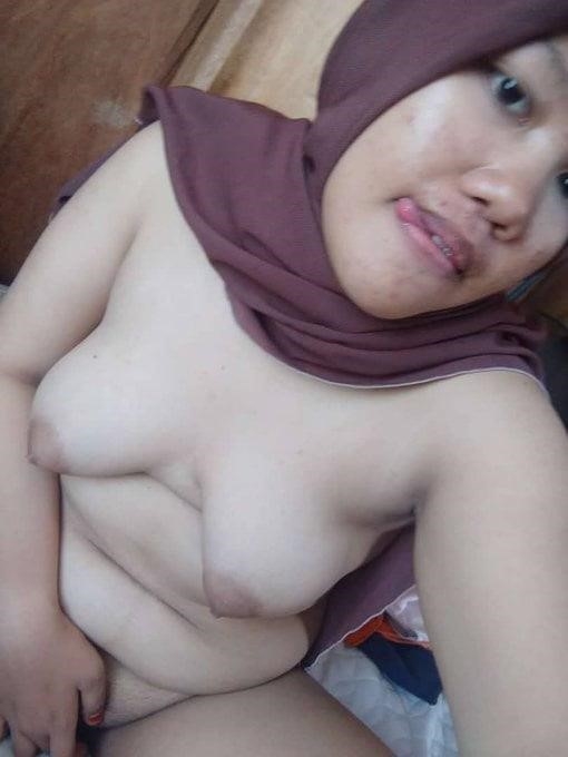 Arab nude selfie-8357