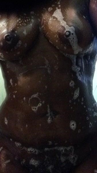 Ebony naked selfie-8332