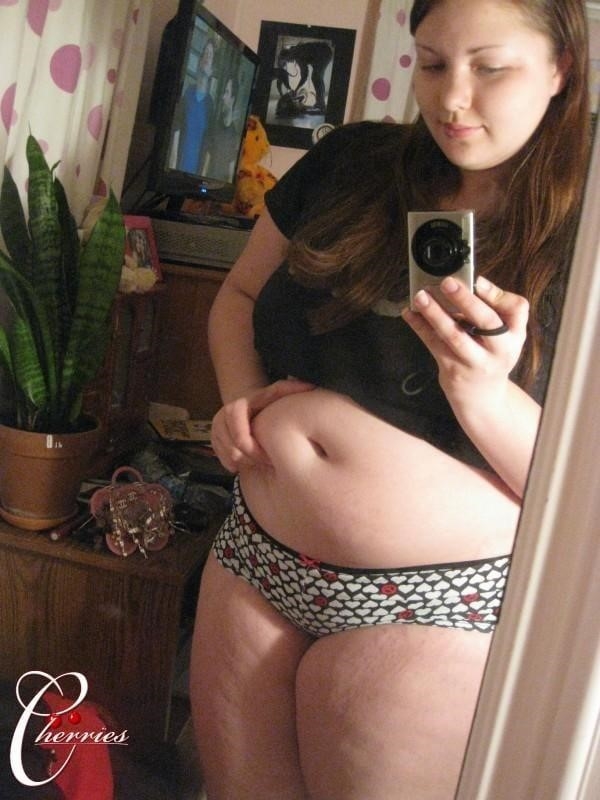 Naked fat girl selfies-9009