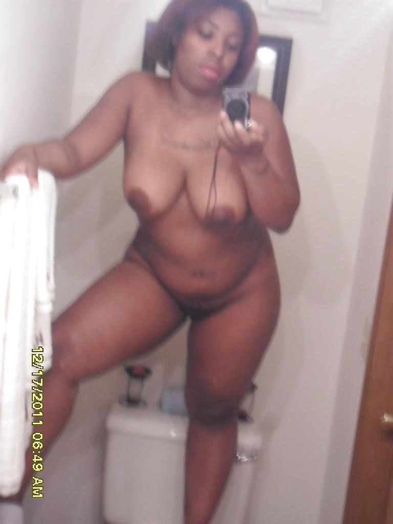 Naked girl butt selfie-9868