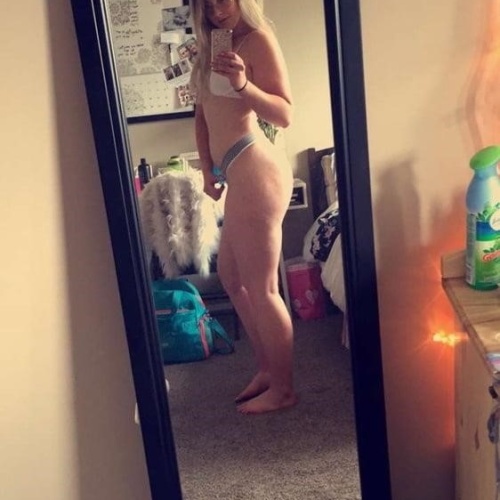 Nude amateur girls selfies