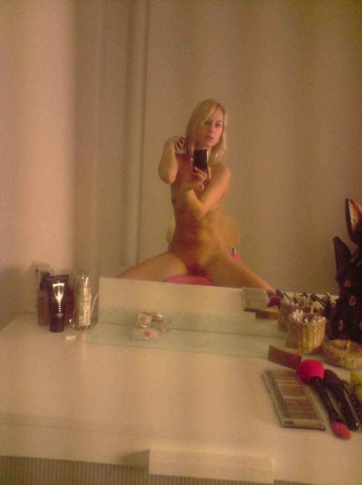 Nude blonde selfie-8565