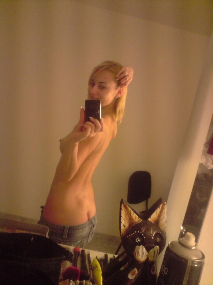 Nude blonde selfie-6444