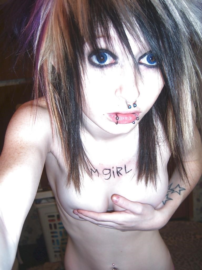 Nude emo girl selfie-6281
