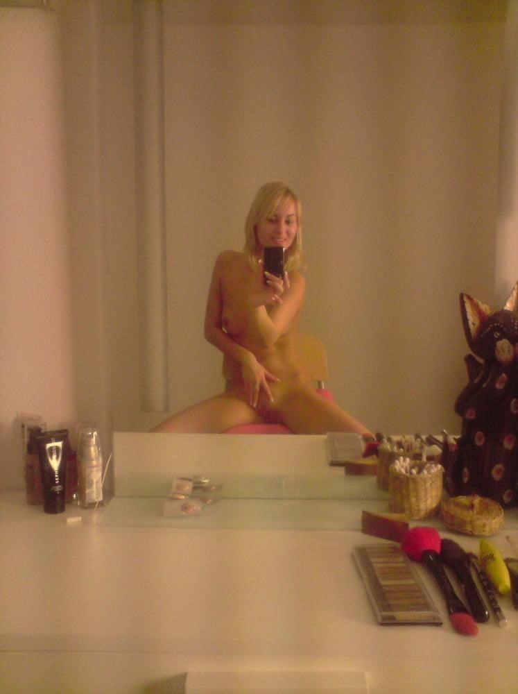 Nude selfie blonde-3493
