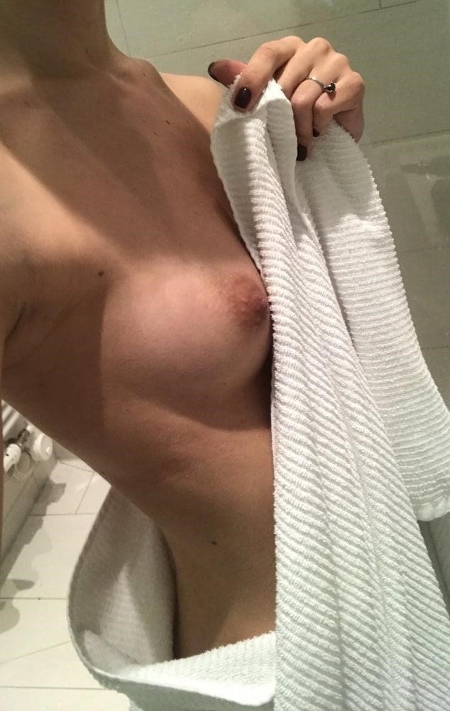 Short teen nude selfie-6205