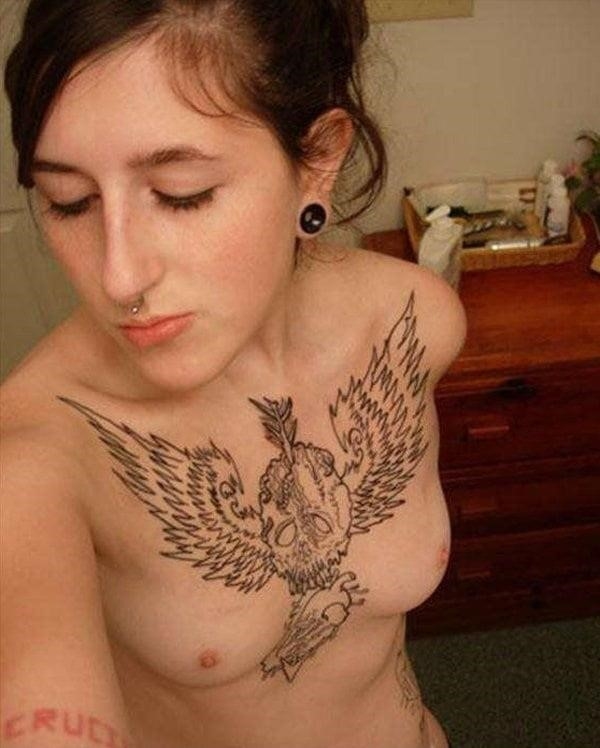 Tattooed nude selfie-8669